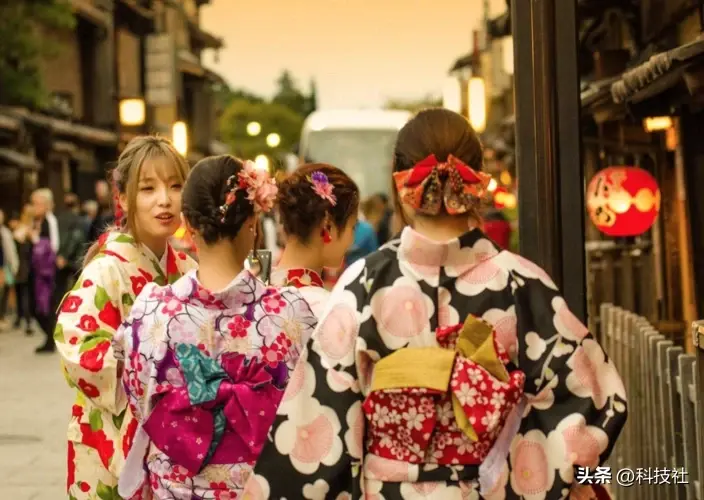 从富家女再到大学生，为何那么多日本年轻美女，选择从事风俗业？